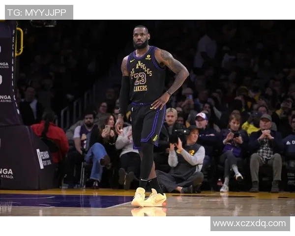 浓眉暴扣震撼全场顺下空接力劈华山巴格利成背景板